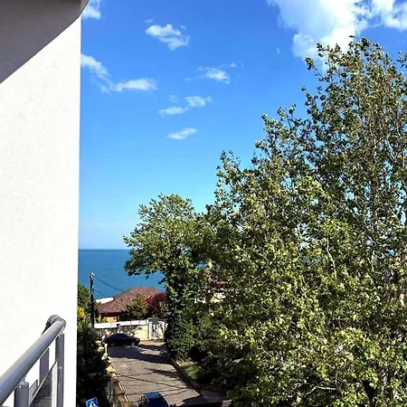 Brizmarine Family Apartment Odesa